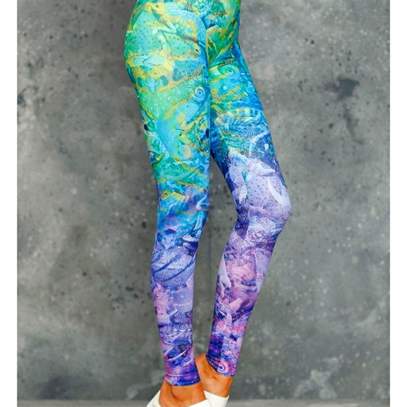 Blackmilk Pants - BlackMilk Karma Chameleon Leggings